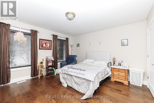 M/F Bedroom - 1452 Allanport Road, Thorold (Port Robinson), ON - Indoor Photo Showing Bedroom