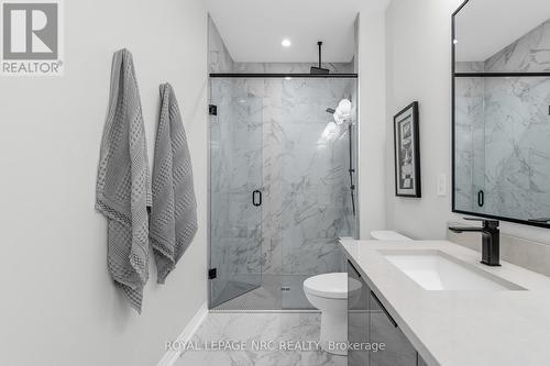 93 - 154 Port Robinson Road, Pelham (Fonthill), ON - Indoor Photo Showing Bathroom