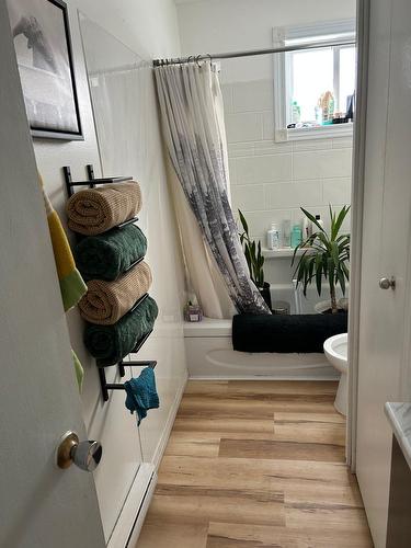 Salle de bains - 810  - 814 Rue De L'Harricana, Malartic, QC - Indoor Photo Showing Bathroom