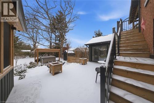 37 Elm Street, Brantford, ON - Outdoor