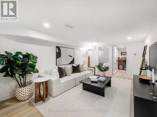 529 Logan Avenue, Toronto, ON - Indoor Photo Showing Living Room
