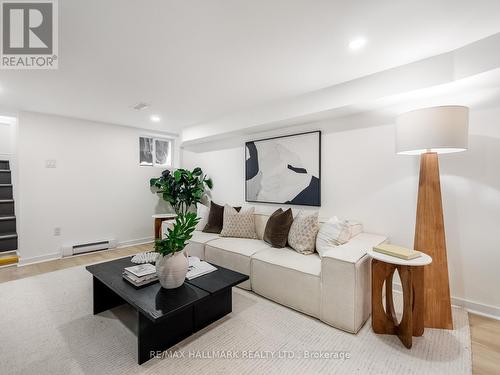 529 Logan Avenue, Toronto, ON - Indoor Photo Showing Living Room