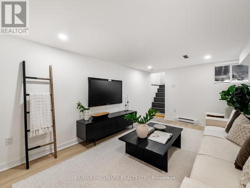 529 Logan Avenue, Toronto, ON - Indoor Photo Showing Other Room