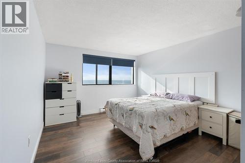 380 Pelissier Street Unit# 2103, Windsor, ON - Indoor Photo Showing Bedroom