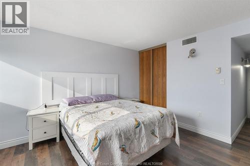 380 Pelissier Street Unit# 2103, Windsor, ON - Indoor Photo Showing Bedroom