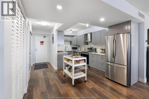 380 Pelissier Street Unit# 2103, Windsor, ON - Indoor Photo Showing Kitchen