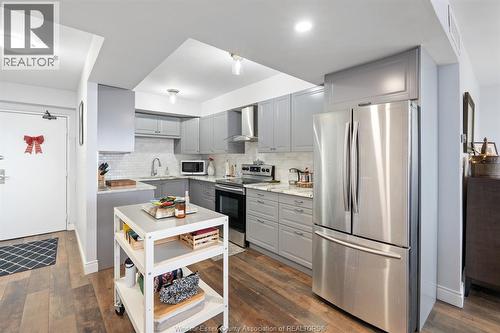380 Pelissier Street Unit# 2103, Windsor, ON - Indoor Photo Showing Kitchen With Upgraded Kitchen