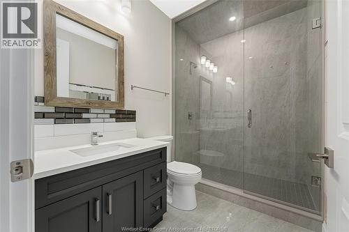 375 Water, Lakeshore, ON - Indoor Photo Showing Bathroom