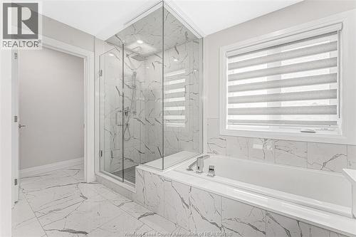 375 Water, Lakeshore, ON - Indoor Photo Showing Bathroom