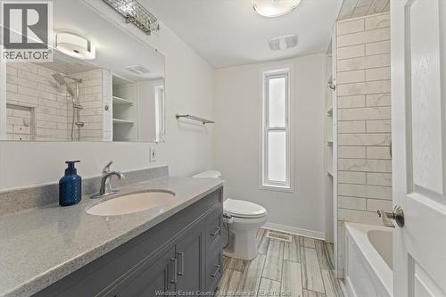 414 Parent Avenue, Windsor, ON - Indoor Photo Showing Bathroom