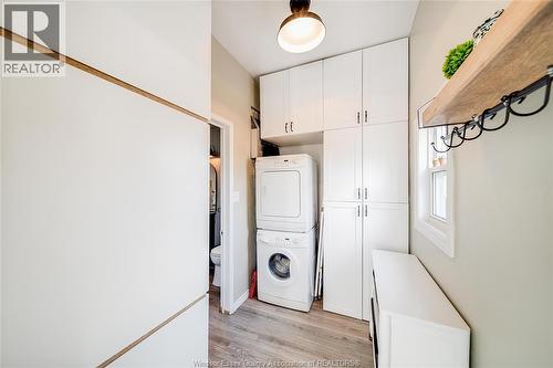 15 Smith Avenue, Leamington, ON - Indoor Photo Showing Laundry Room
