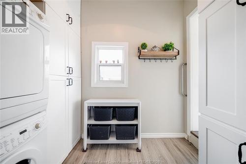 15 Smith Avenue, Leamington, ON - Indoor Photo Showing Laundry Room