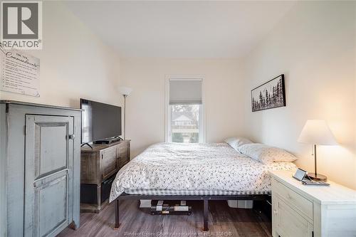 15 Smith Avenue, Leamington, ON - Indoor Photo Showing Bedroom