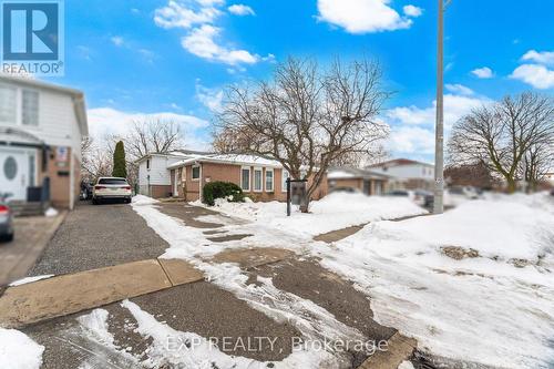 107 ARCHDEKIN DRIVE  Brampton, ON L6V 1Y8