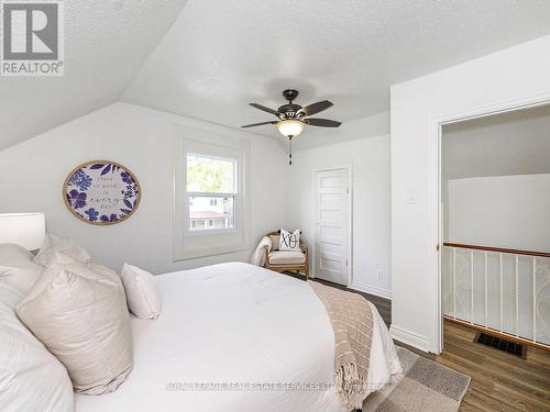135 Bernice Crescent, Toronto, ON - Indoor Photo Showing Bedroom