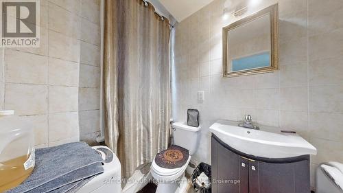 337 Perth Avenue, Toronto, ON - Indoor Photo Showing Bathroom