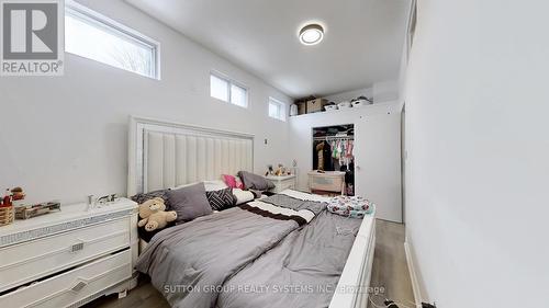 337 Perth Avenue, Toronto, ON - Indoor Photo Showing Bedroom