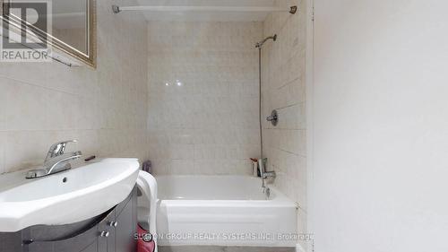 337 Perth Avenue, Toronto, ON - Indoor Photo Showing Bathroom