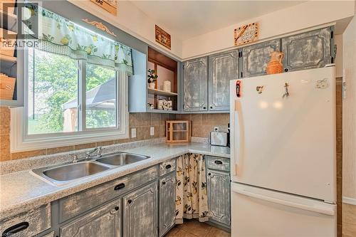 26 Douglas Avenue, Simcoe, ON - Indoor Photo Showing Kitchen With Double Sink
