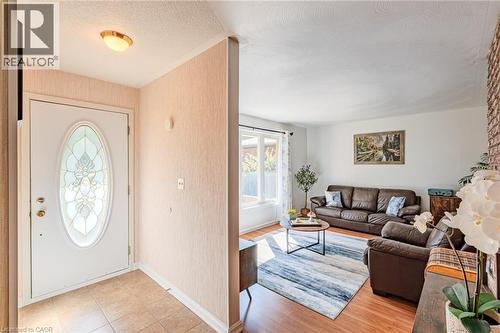 26 Douglas Avenue, Simcoe, ON - Indoor Photo Showing Living Room