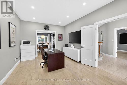 11 Elderberry Lane, Hamilton, ON - Indoor