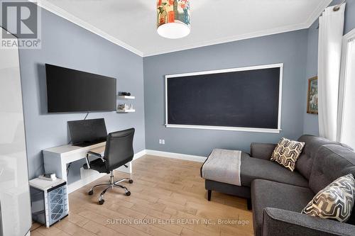 11 Elderberry Lane, Hamilton, ON - Indoor