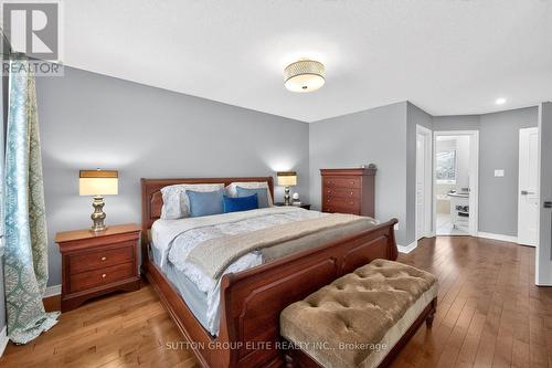 11 Elderberry Lane, Hamilton, ON - Indoor Photo Showing Bedroom