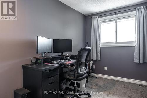 24 - 91 Avonwood Drive, Stratford, ON - Indoor Photo Showing Office