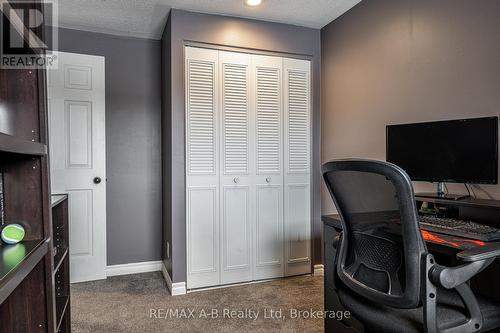 24 - 91 Avonwood Drive, Stratford, ON - Indoor Photo Showing Office