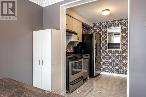 24 - 91 Avonwood Drive, Stratford, ON - Indoor Photo Showing Kitchen