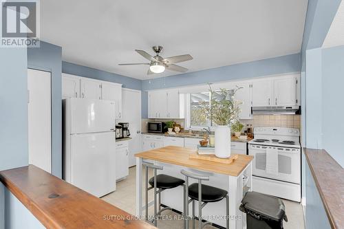 848 Allum Avenue, Kingston (South Of Taylor-Kidd Blvd), ON - Indoor Photo Showing Kitchen