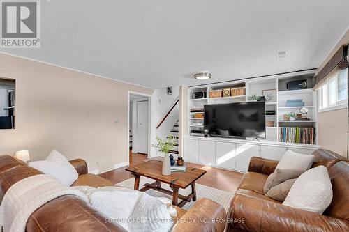 848 Allum Avenue, Kingston (South Of Taylor-Kidd Blvd), ON - Indoor Photo Showing Living Room