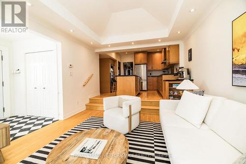 241 Fourth Avenue, Ottawa, ON - Indoor Photo Showing Other Room