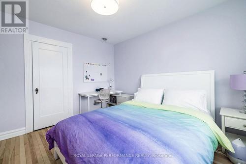 Second bedroom - 241 Fourth Avenue, Ottawa, ON - Indoor Photo Showing Bedroom