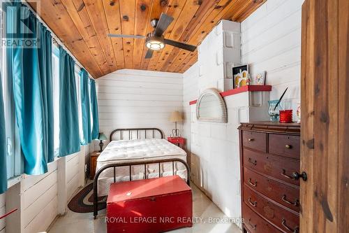 5303 Firelane 21, Port Colborne (Sherkston), ON - Indoor Photo Showing Bedroom