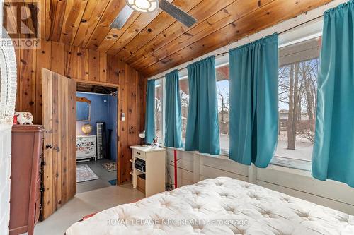 5303 Firelane 21, Port Colborne (Sherkston), ON - Indoor Photo Showing Bedroom