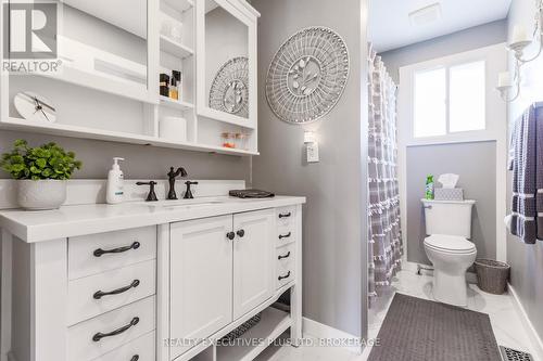 4pc updated bath - 363 Emerick Avenue, Fort Erie (Central), ON - Indoor Photo Showing Bathroom