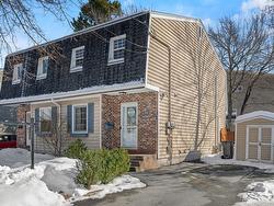 42 Pioneer Avenue  Halifax, NS B3M 1W8