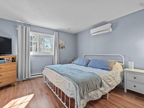 42 Pioneer Avenue, Halifax, NS 