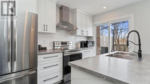 295 Admiral Drive, London East (East I), ON - Indoor Photo Showing Kitchen With Double Sink