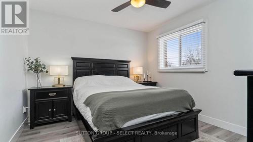primary bedroom - 295 Admiral Drive, London East (East I), ON - Indoor Photo Showing Bedroom