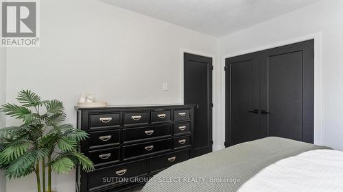 primary bedroom - 295 Admiral Drive, London East (East I), ON - Indoor Photo Showing Bedroom