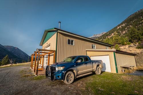 4142 99 N Road, Lillooet, BC - Outdoor
