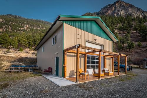 4142 99 N Road, Lillooet, BC - Outdoor