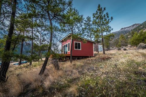 4142 99 N Road, Lillooet, BC - Outdoor