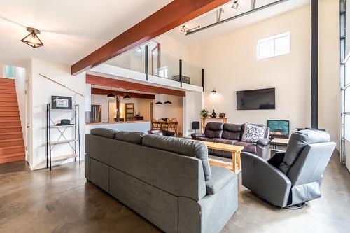 4142 99 N Road, Lillooet, BC - Indoor