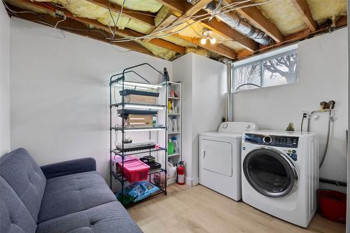 969 Ryan Place, Kamloops, BC - Indoor Photo Showing Laundry Room
