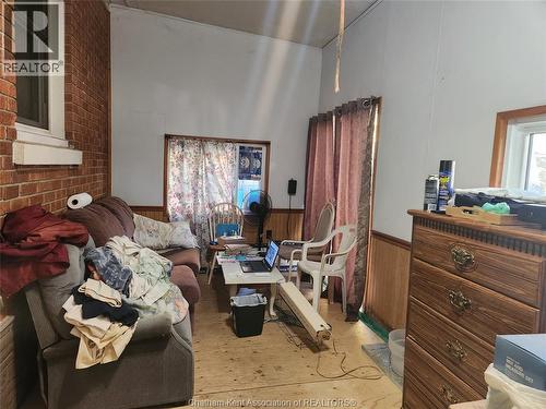 33 John Street, Chatham, ON - Indoor Photo Showing Other Room