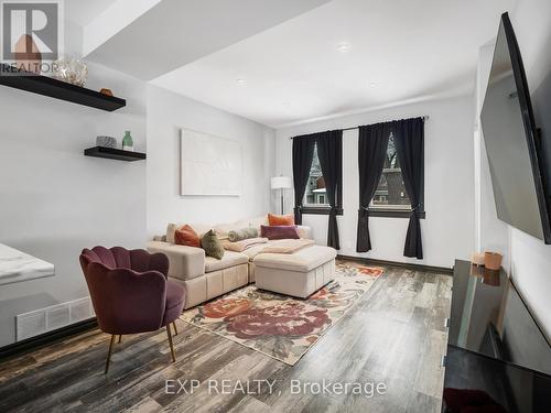 197 Lincoln Street, Welland (Lincoln/Crowland), ON - Indoor Photo Showing Living Room