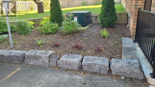 5 Remora Royal Way, Toronto, ON - Outdoor